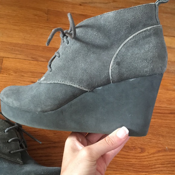 Tommy Bahama Grey Wedge Lace Up Bootie - Picture 11 of 11